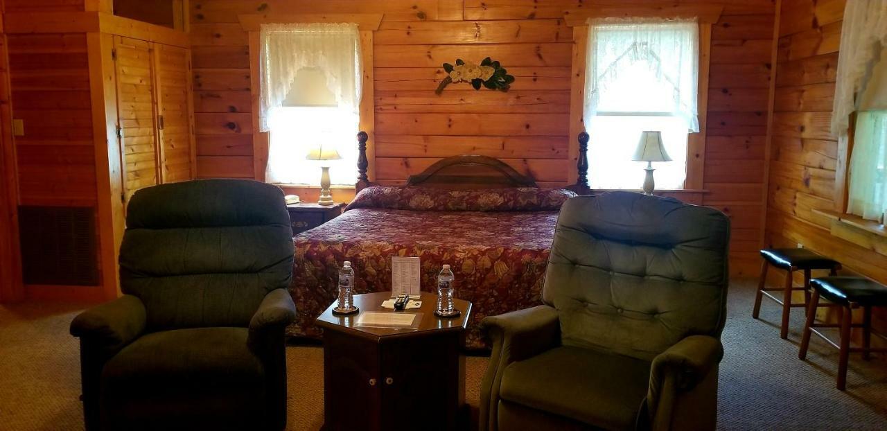 Tanglewood Motel And Log Cabins 马吉谷 外观 照片