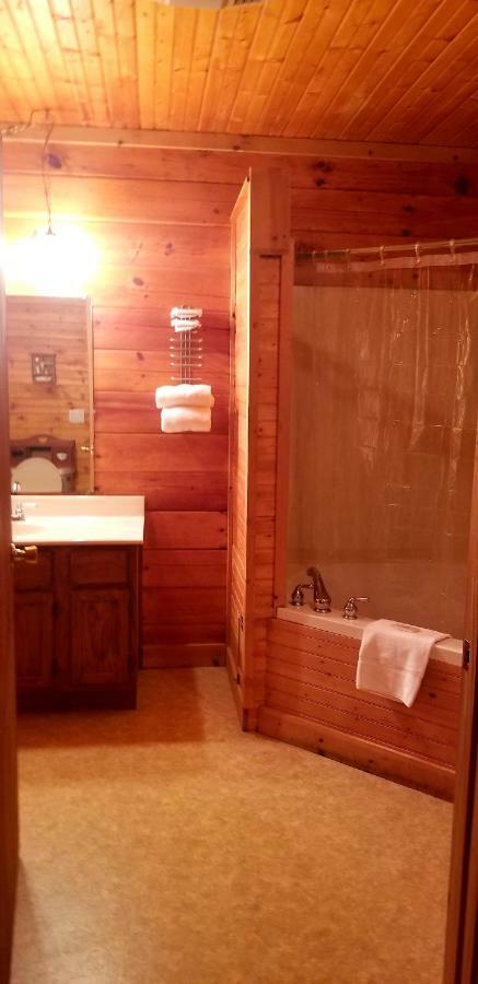 Tanglewood Motel And Log Cabins 马吉谷 外观 照片